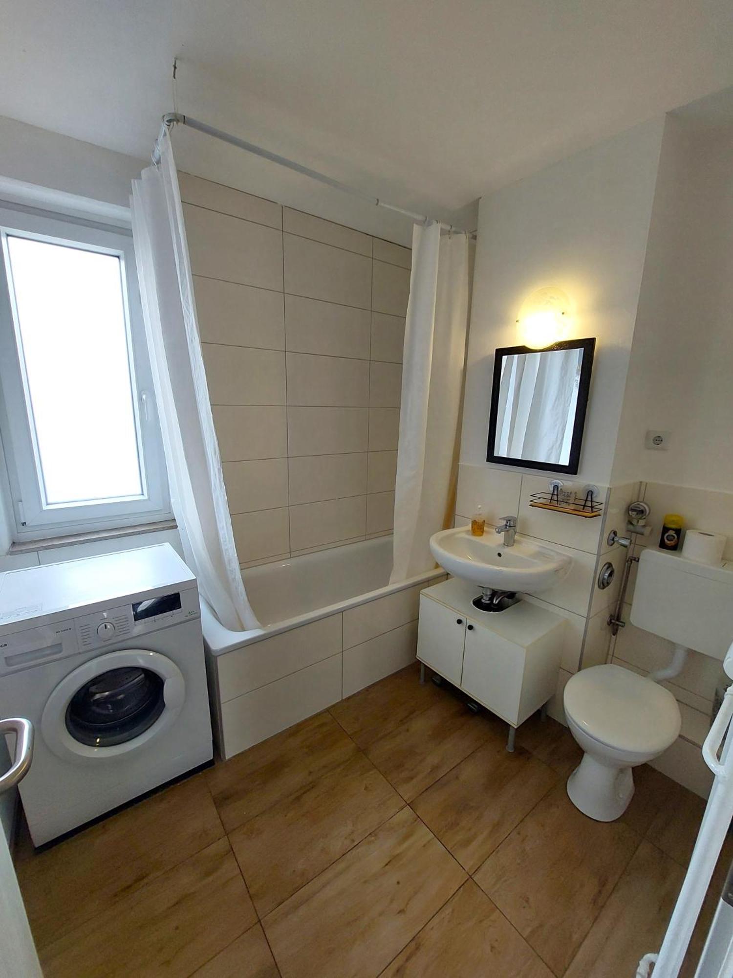 Bis 4 Personen In Apartment Hannover